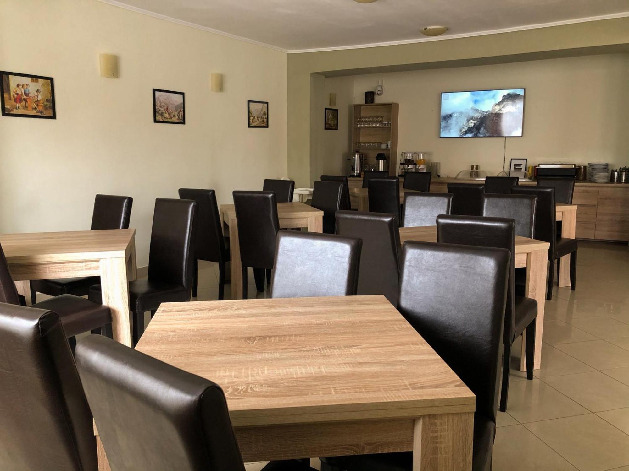 Pensiunea Aliart Zărneşti Εξωτερικό φωτογραφία